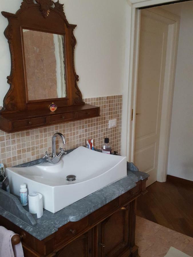 La Casa Della Quercia ξενώνας Lorenzana Εξωτερικό φωτογραφία