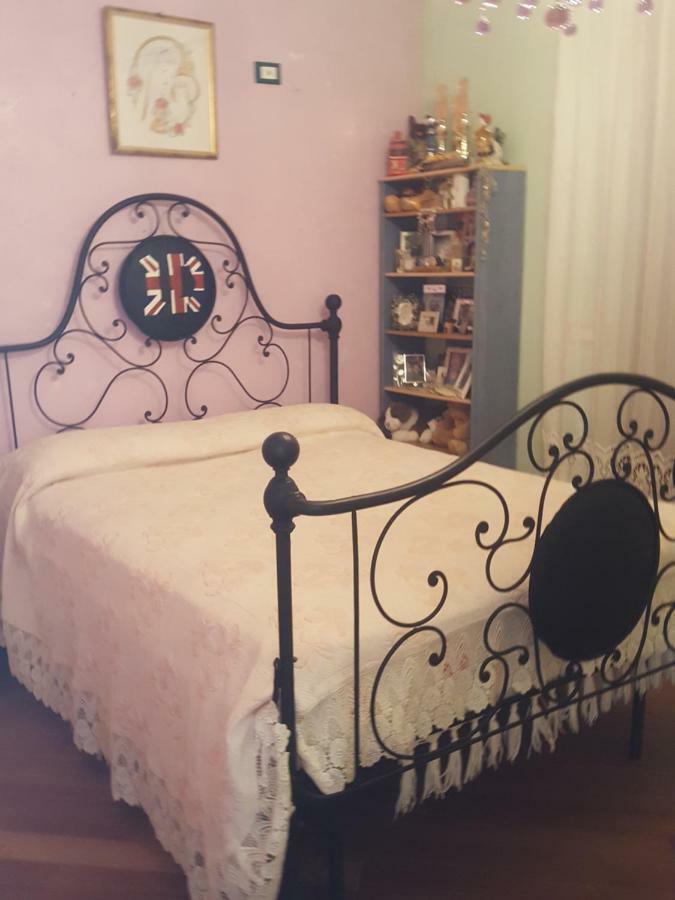 La Casa Della Quercia ξενώνας Lorenzana Εξωτερικό φωτογραφία