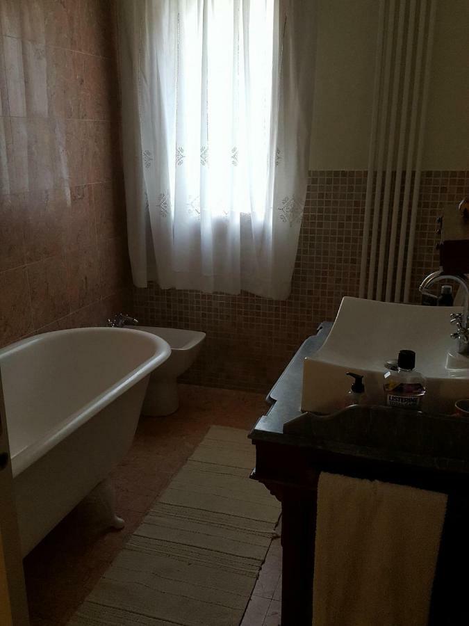 La Casa Della Quercia ξενώνας Lorenzana Εξωτερικό φωτογραφία